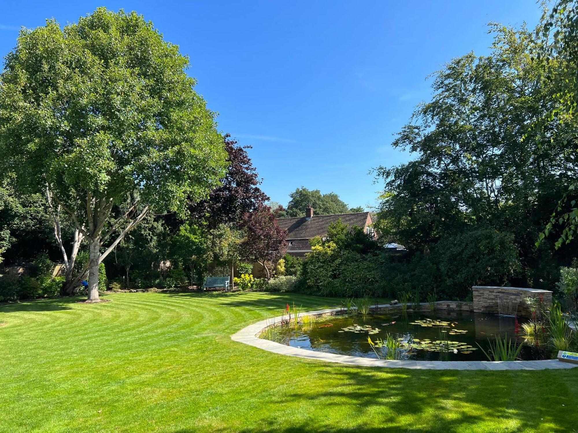 Asperion Hillside Hotel Guildford Exterior photo